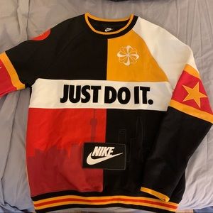 Nike members Limited Edition Men’s Sweater⚡️